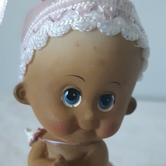 Vtg RESIN Baby Shower Cake Topper Baby girl Figurine soother satin hat - Picture 2 of 7